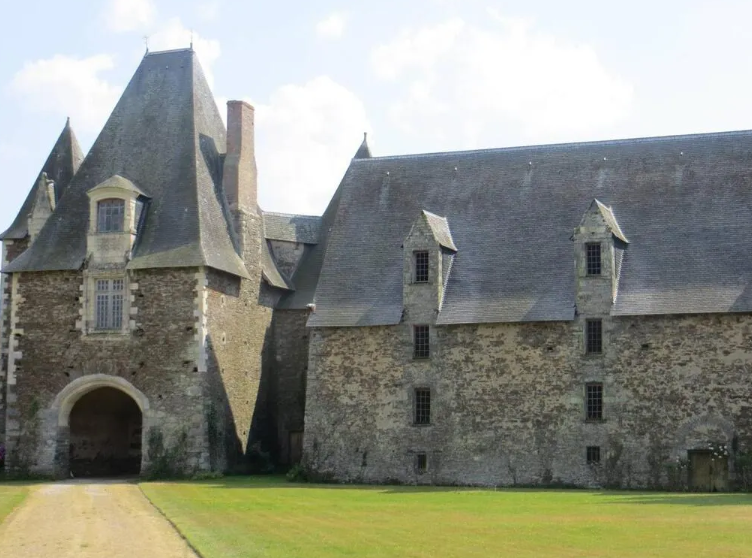 Château de la Motte-Glain, France